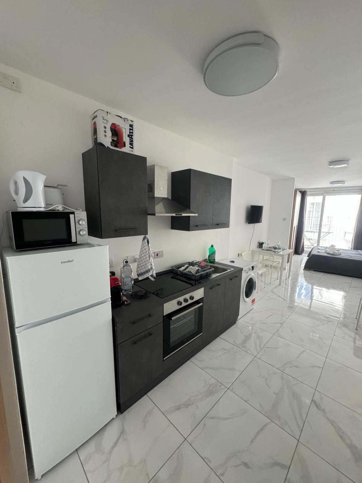 Apartment Vp Studio - Whole - Free Wifi Saint Julian's